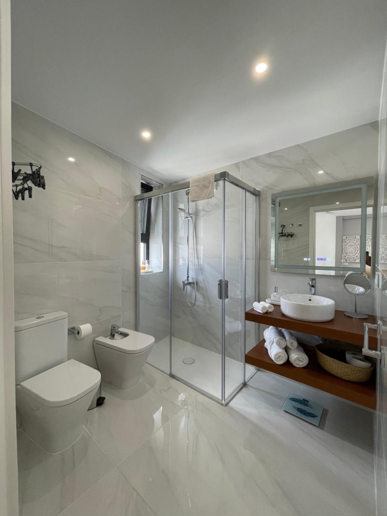 Apartment C-10 Vegueta - Private Rooftop Pool